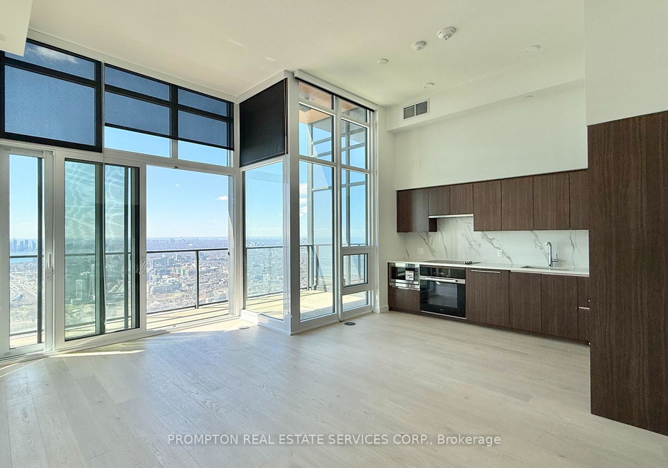 3-concord-cityplace-way-toronto-ontario-c13004878