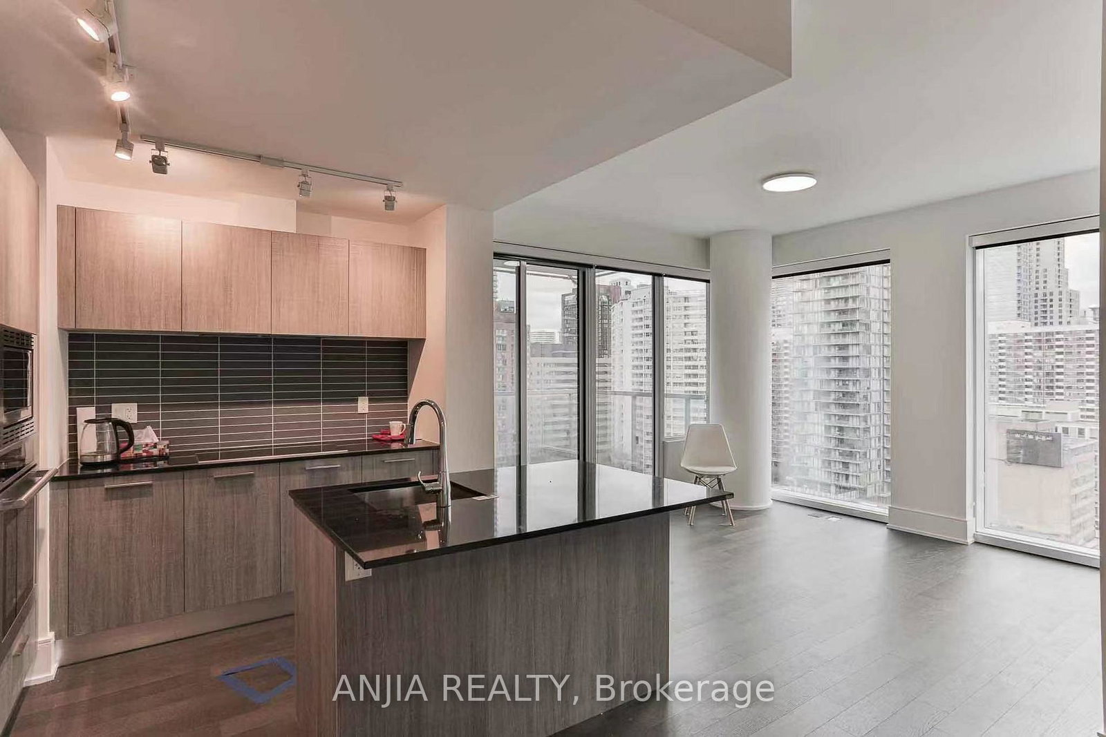 1-gloucester-street-toronto-ontario-c13004880