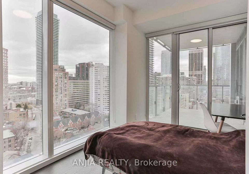 1-gloucester-street-toronto-ontario-c13004880