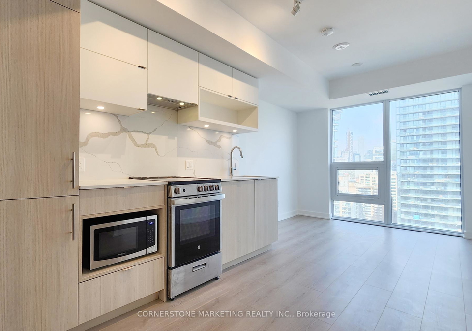 100-queen-street-e-toronto-ontario-c13004944