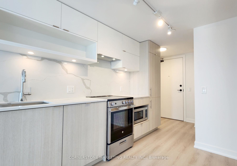 100-queen-street-e-toronto-ontario-c13004976