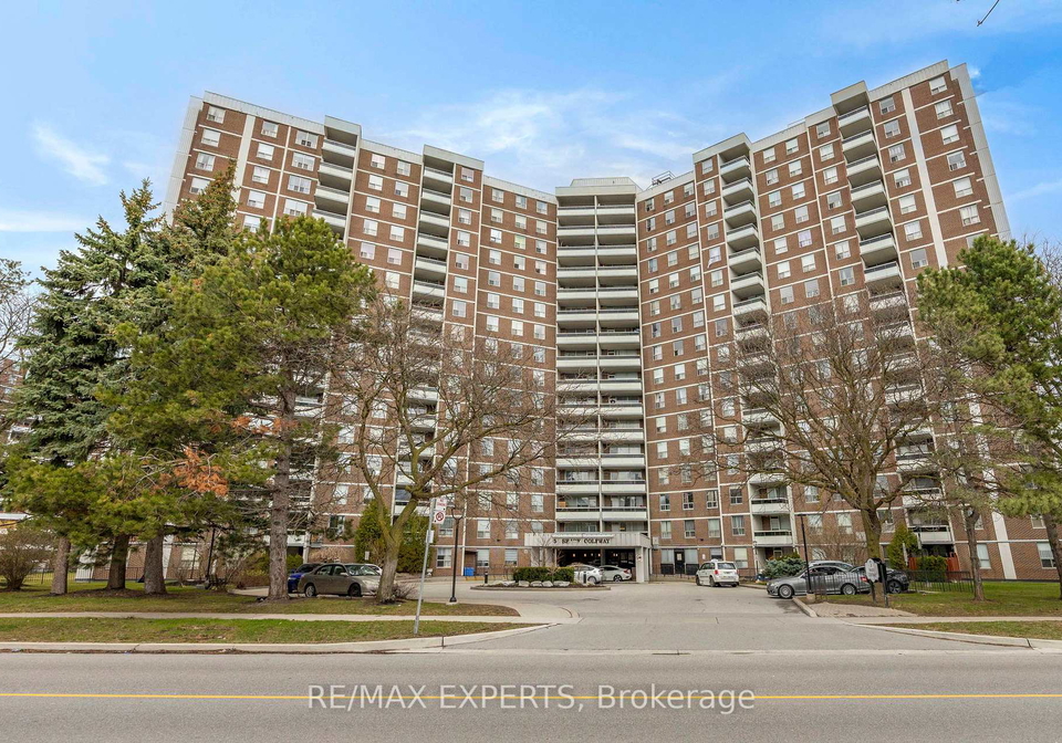 5-shady-golfway-east-york-ontario-c13005102