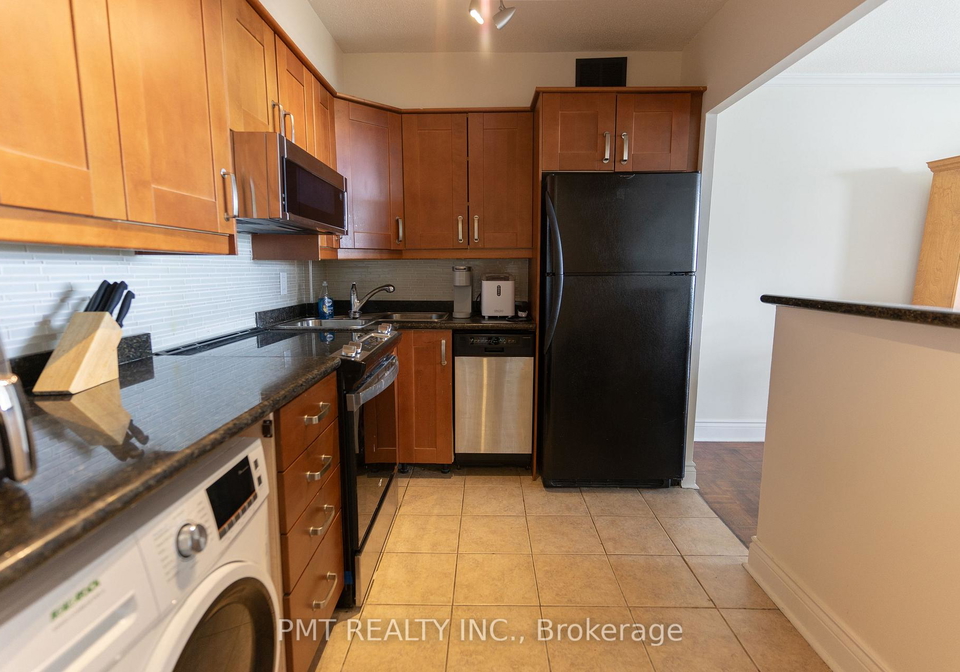 5949-yonge-street-north-york-ontario-c13005596