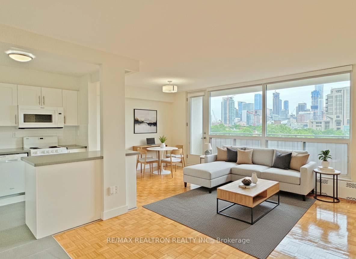666-spadina-avenue-toronto-ontario-c13005646