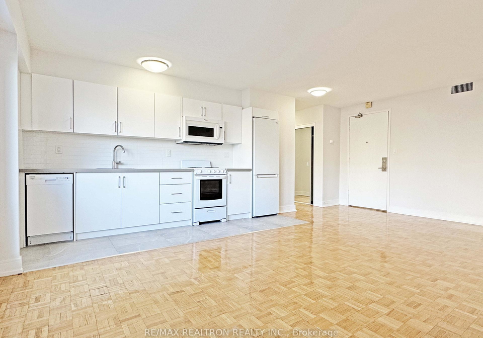 95-lawton-boulevard-toronto-ontario-c13005662
