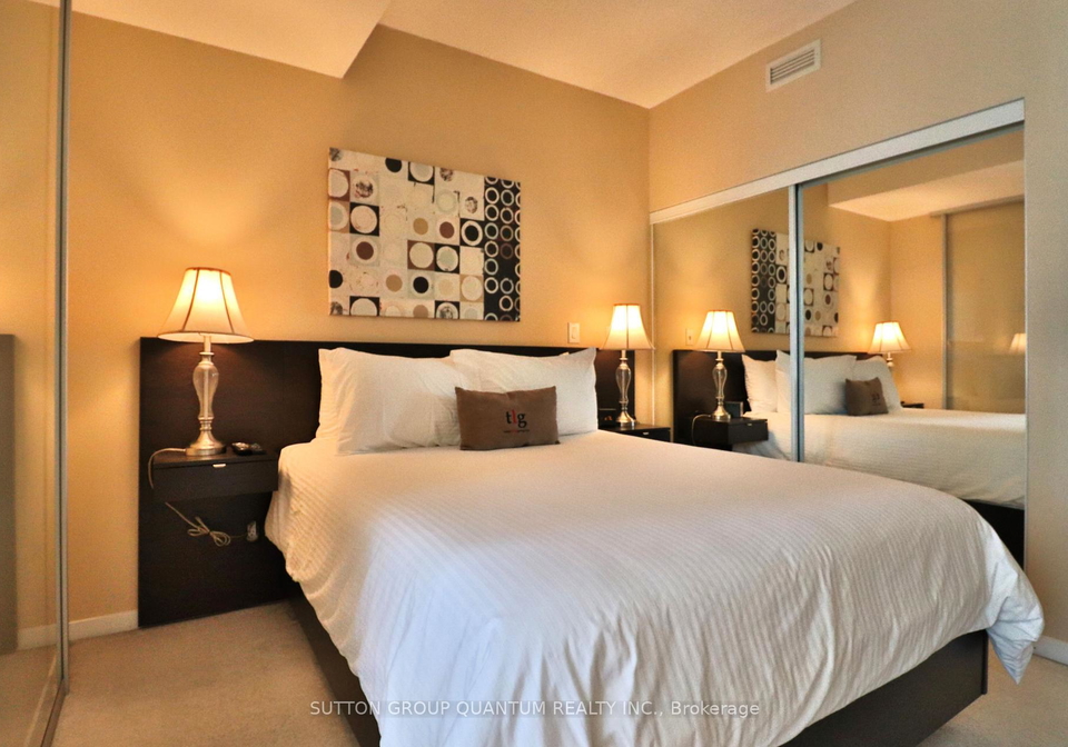 65-bremner-boulevard-toronto-ontario-c13005876