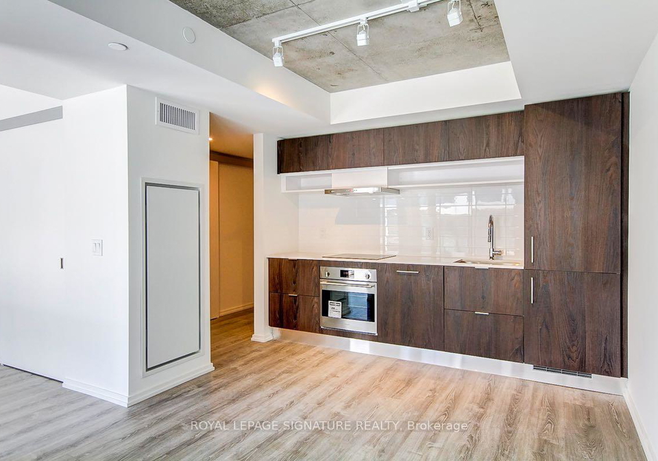 8-hillsdale-avenue-e-toronto-ontario-c13005984