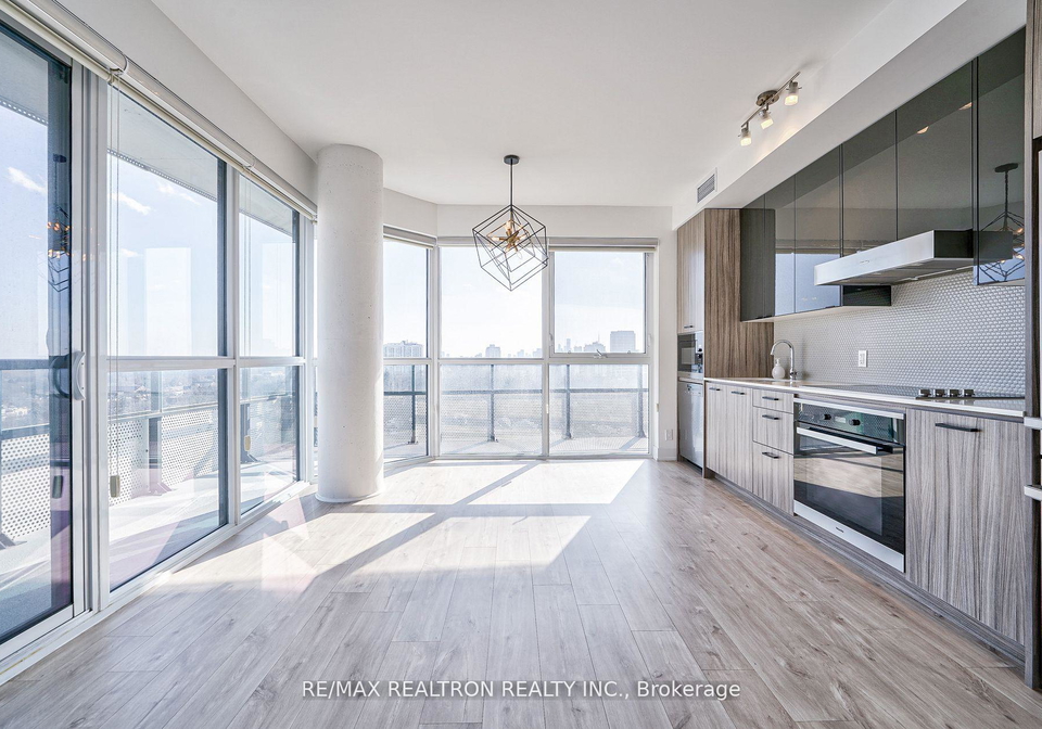 11-lillian-street-toronto-ontario-c13006250