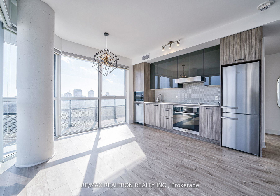 11-lillian-street-toronto-ontario-c13006250