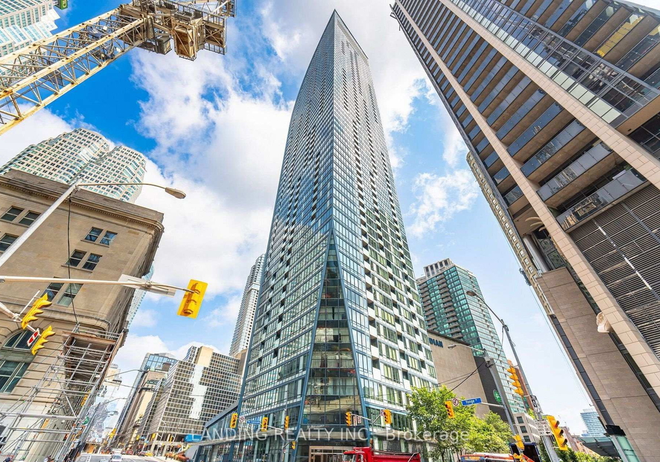 8-the-esplanade-avenue-toronto-ontario-c13006458