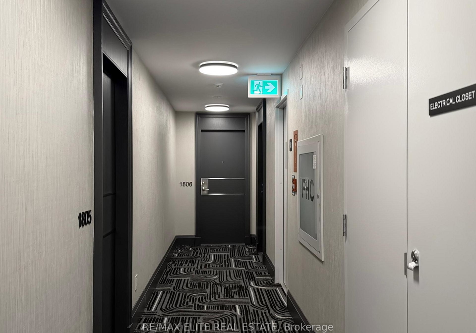 30-grand-trunk-crescent-toronto-ontario-c13006478