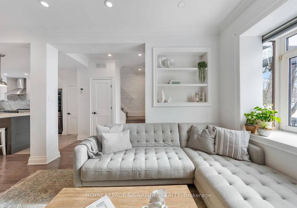 238-roselawn-avenue-toronto-ontario-c13006650