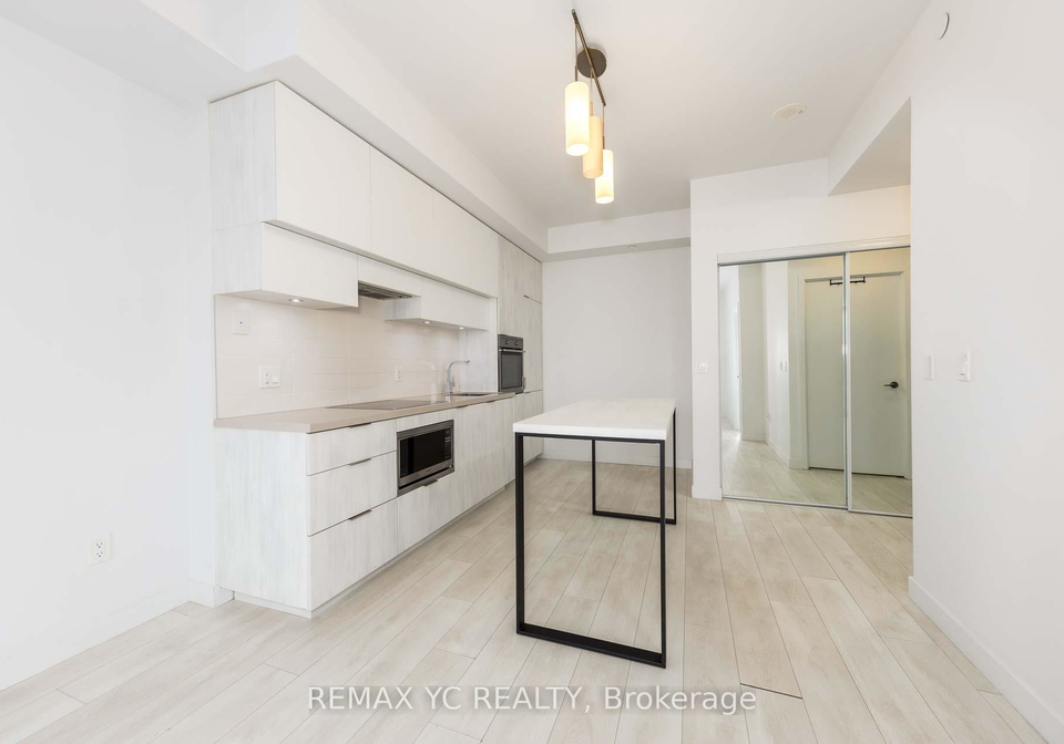8-eglinton-avenue-e-toronto-ontario-c13006684