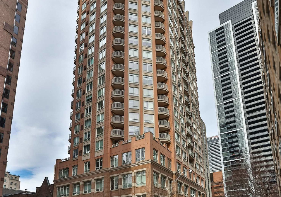 100-hayden-street-toronto-ontario-c13007068