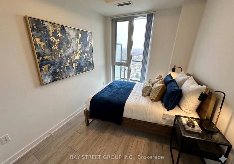 5858-yonge-street-toronto-ontario-c13007342