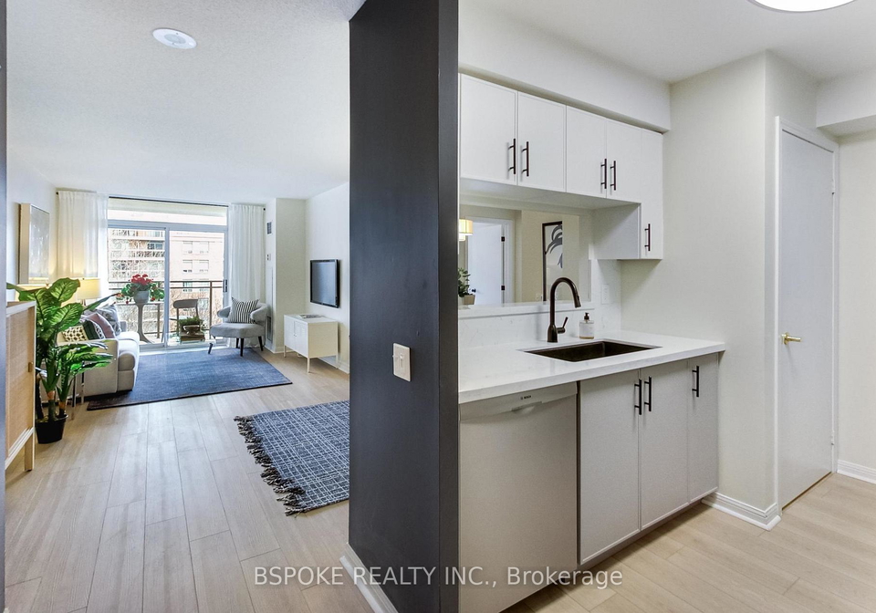 650-lawrence-avenue-w-toronto-ontario-c13007482