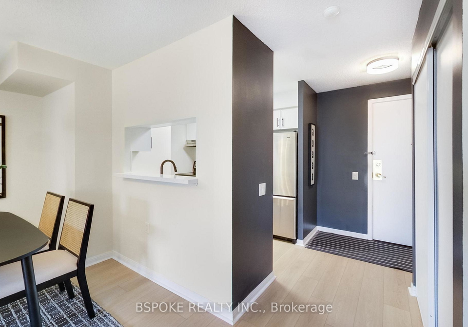 650-lawrence-avenue-w-toronto-ontario-c13007482