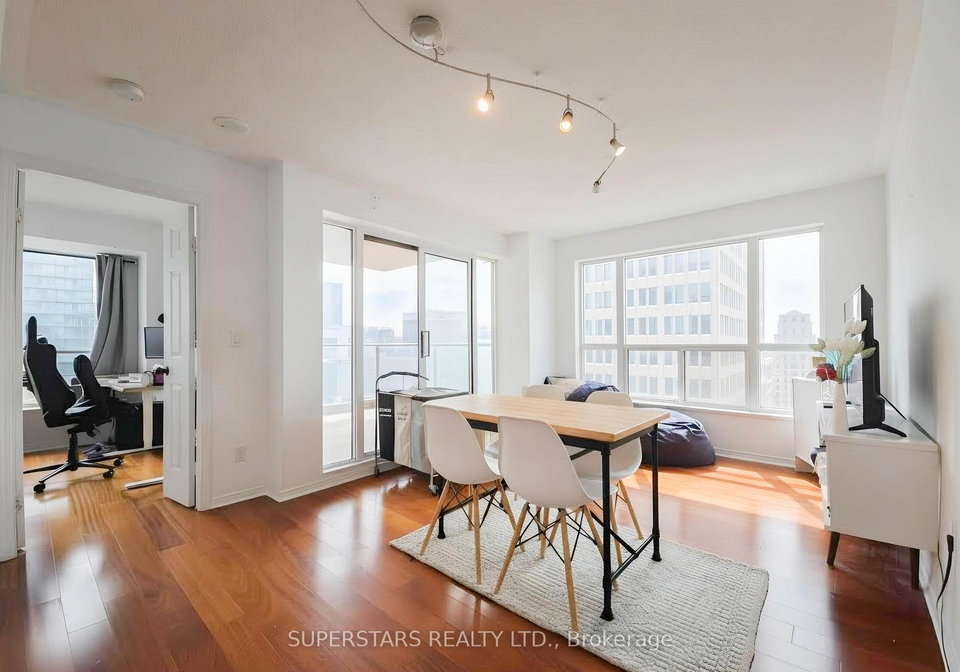 909-bay-street-toronto-ontario-c13007560