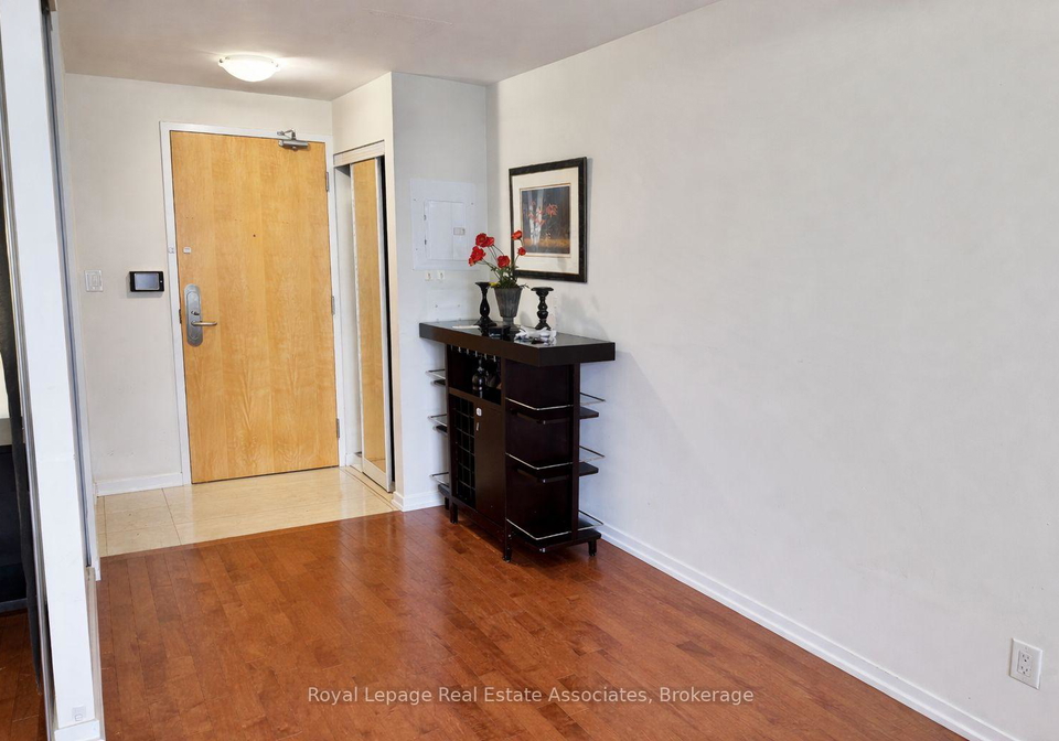 65-bremner-boulevard-toronto-ontario-c13007624