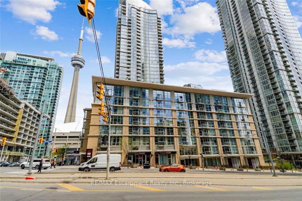 9-spadina-avenue-toronto-ontario-c13007658
