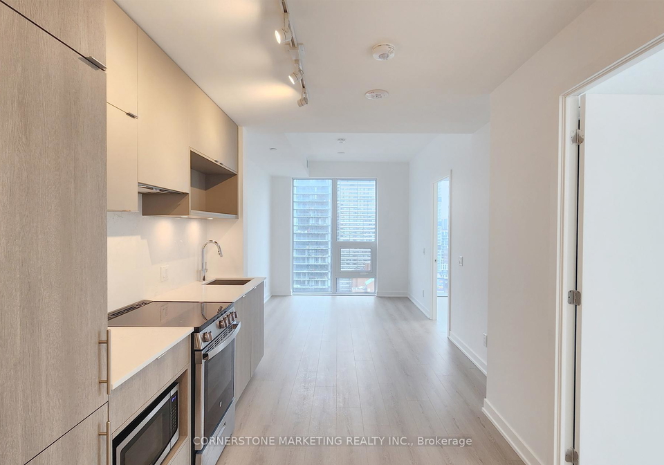 100-queen-street-e-toronto-ontario-c13007710