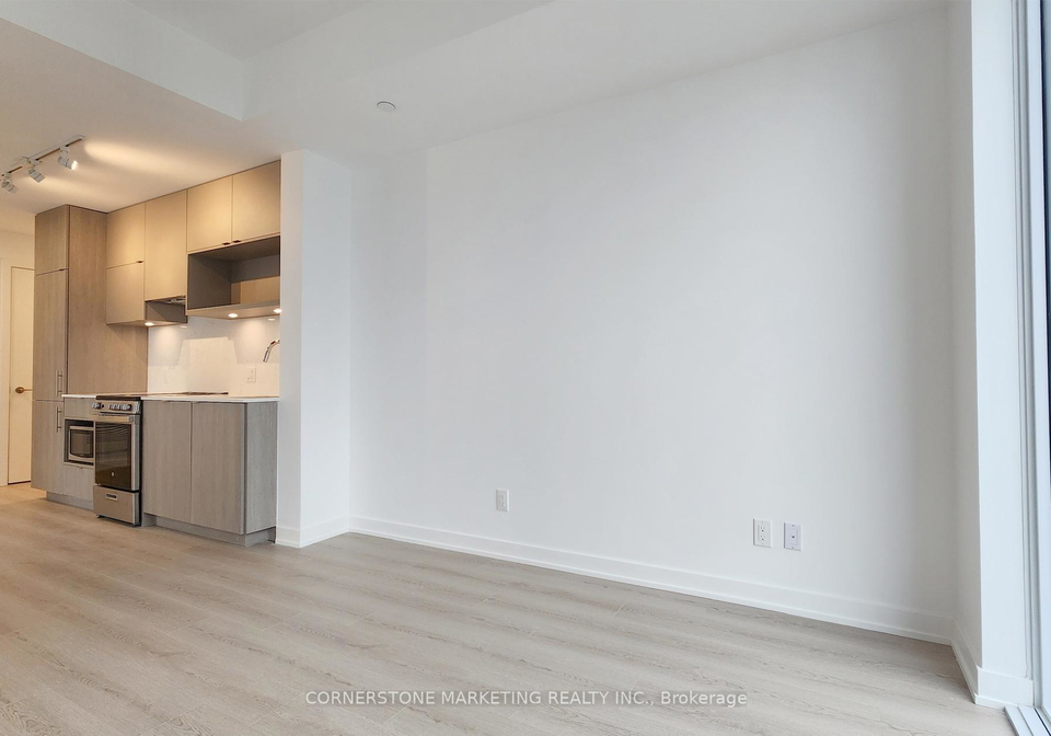 100-queen-street-e-toronto-ontario-c13007710
