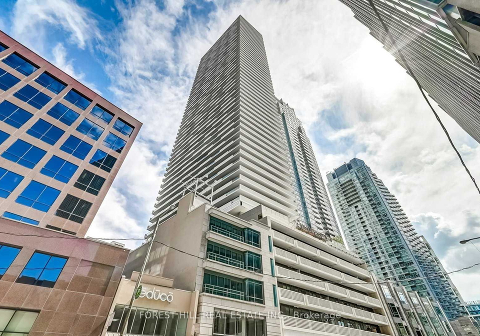 2221-yonge-street-toronto-ontario-c13007712