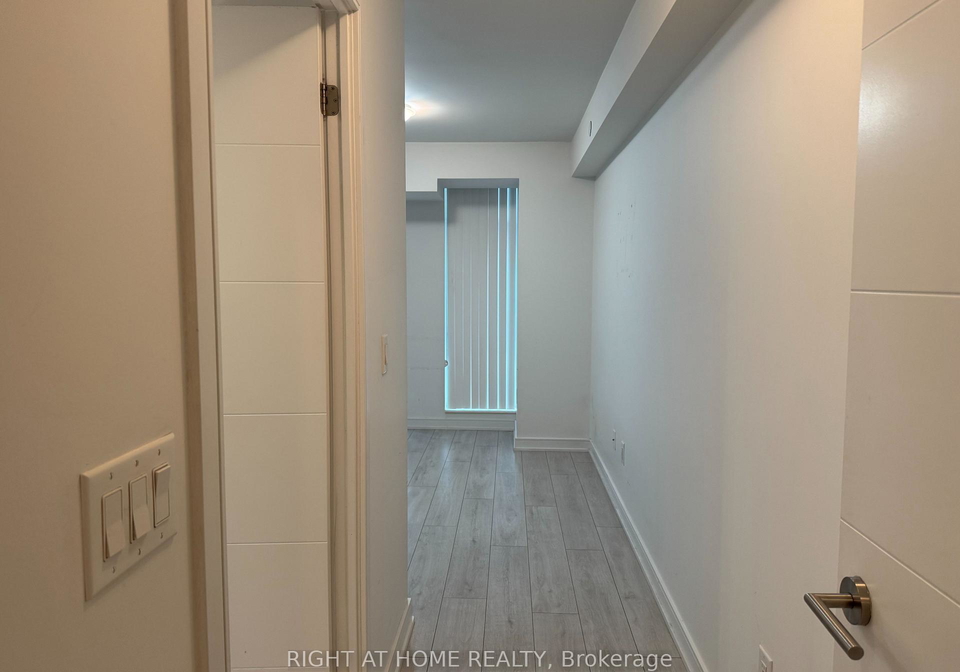 525-adelaide-street-w-toronto-ontario-c13007838
