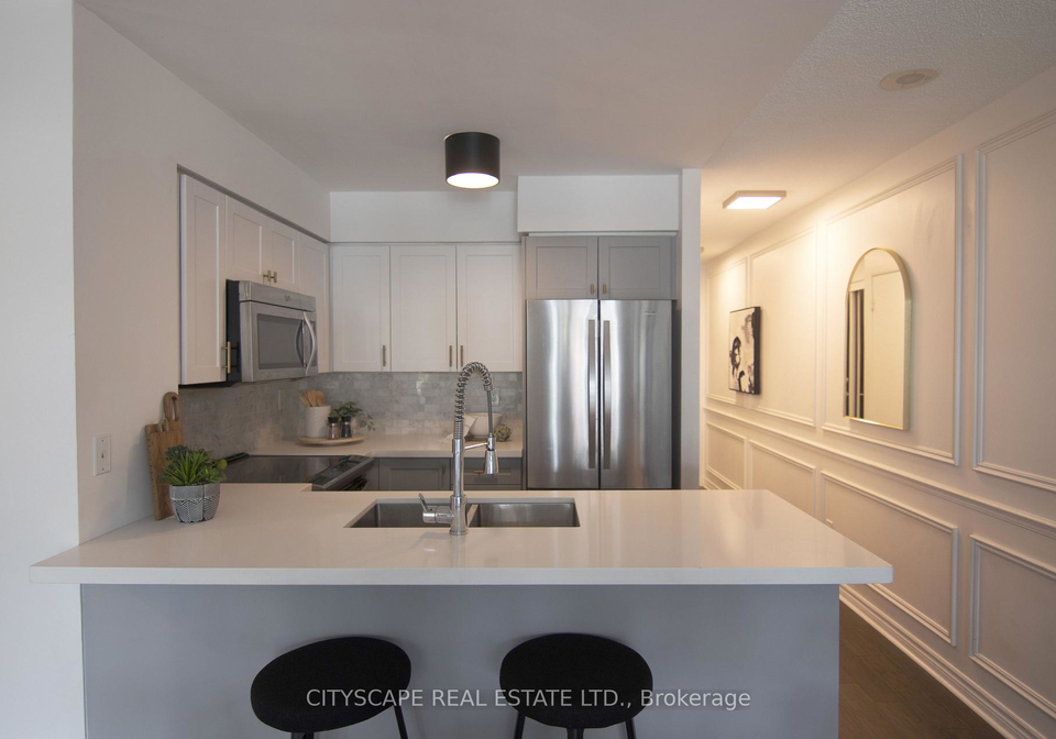 231-fort-york-boulevard-toronto-ontario-c13007886
