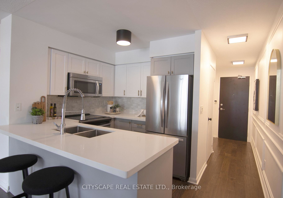 231-fort-york-boulevard-toronto-ontario-c13007886