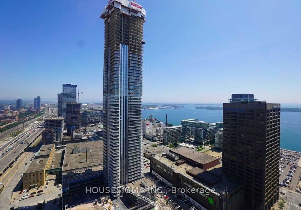 16-yonge-street-toronto-ontario-c13007912