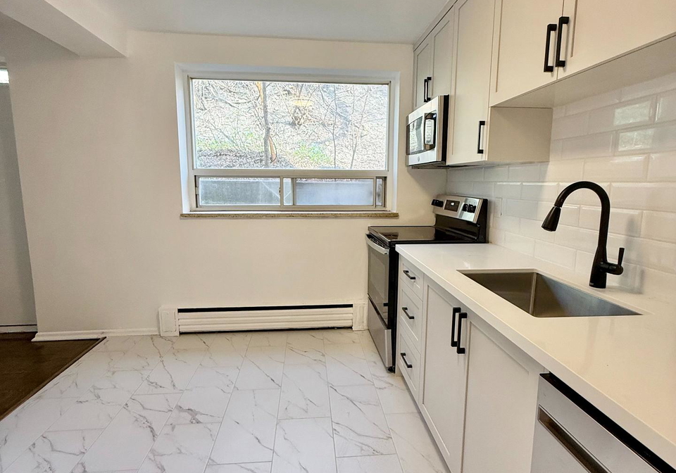 640-davenport-road-toronto-ontario-c13008044