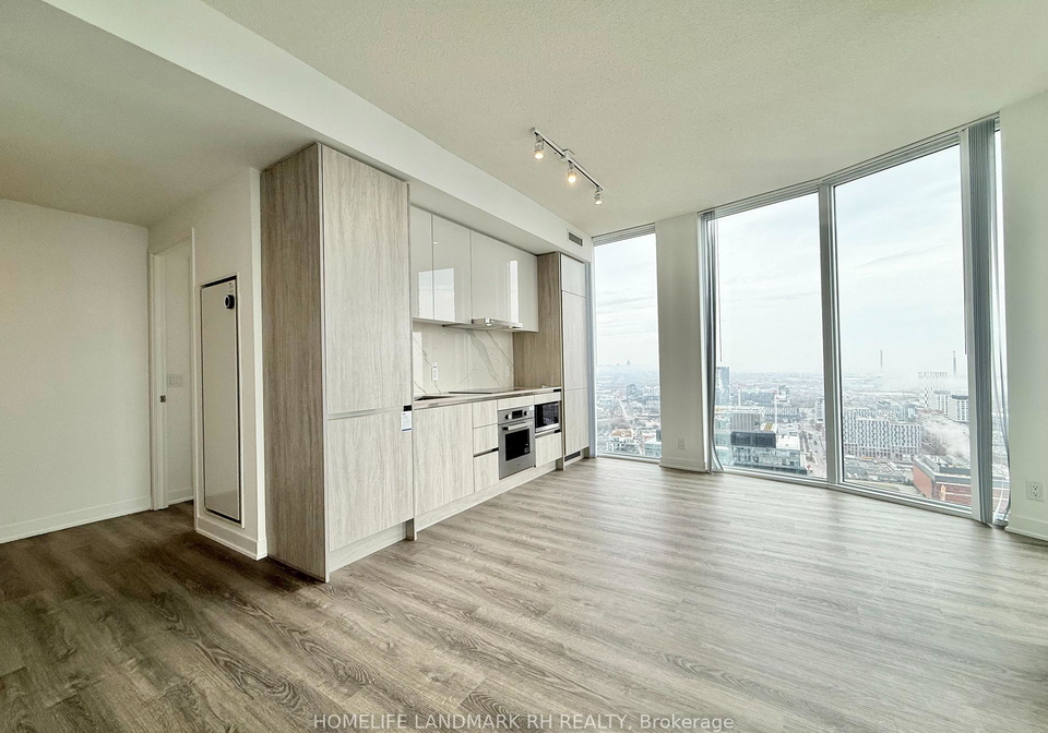 180-front-street-e-toronto-ontario-c13008058