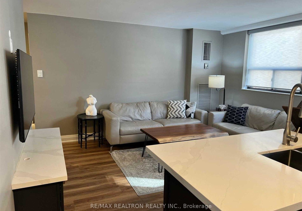 80-saint-patrick-street-toronto-ontario-c13008138