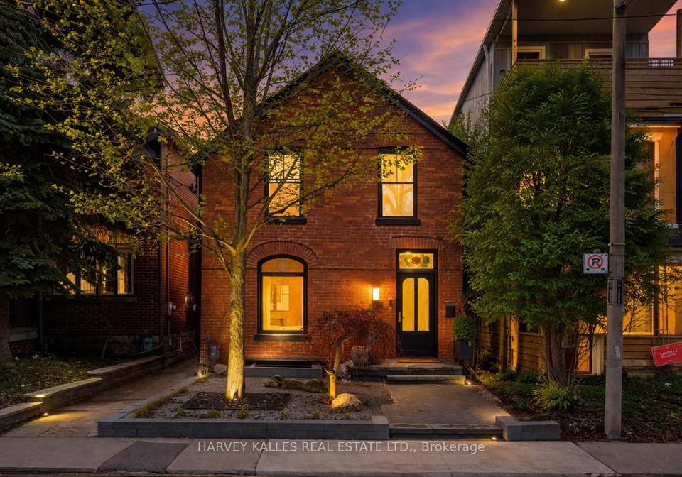 239-borden-street-toronto-ontario-c13008384