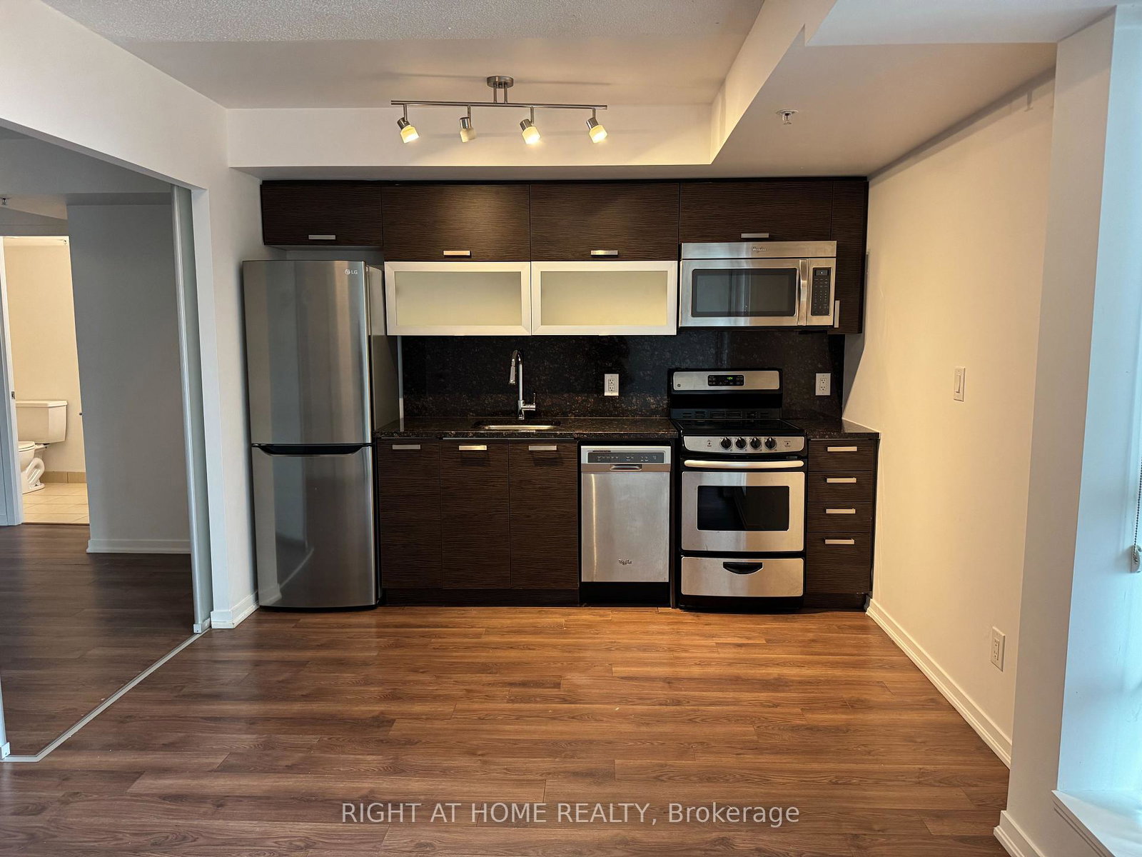 68-abell-street-toronto-ontario-c13008814