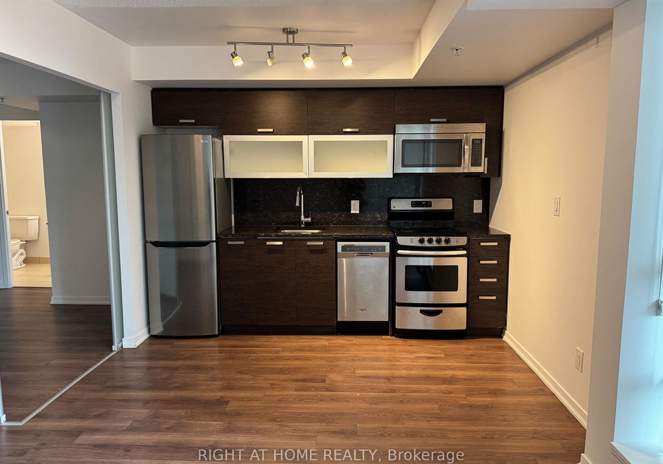 68-abell-street-toronto-ontario-c13008814