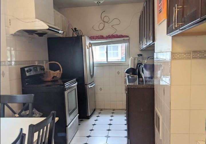 662-dundas-street-w-toronto-ontario-c13008838