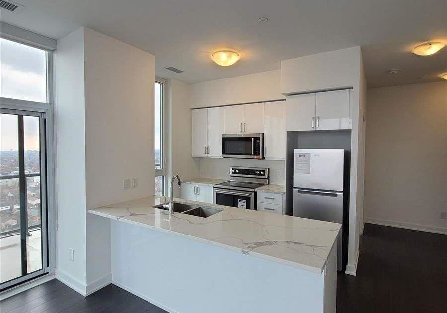 eglinton-avenue-w-toronto-ontario-c13009020