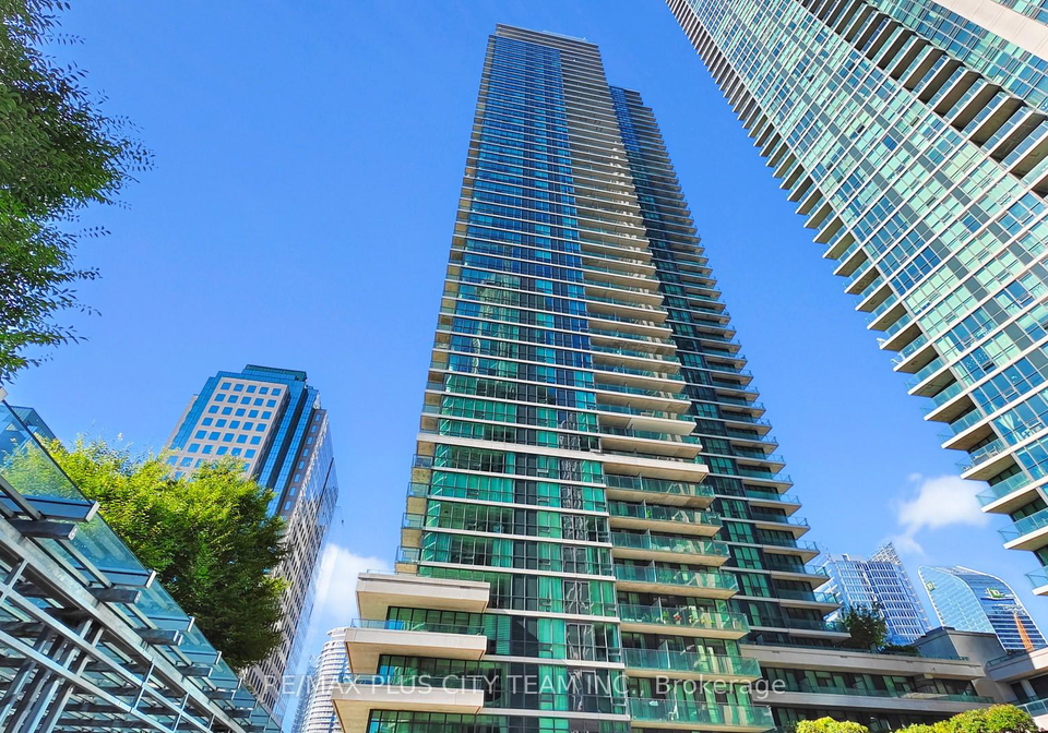 33-bay-street-toronto-ontario-c13009126