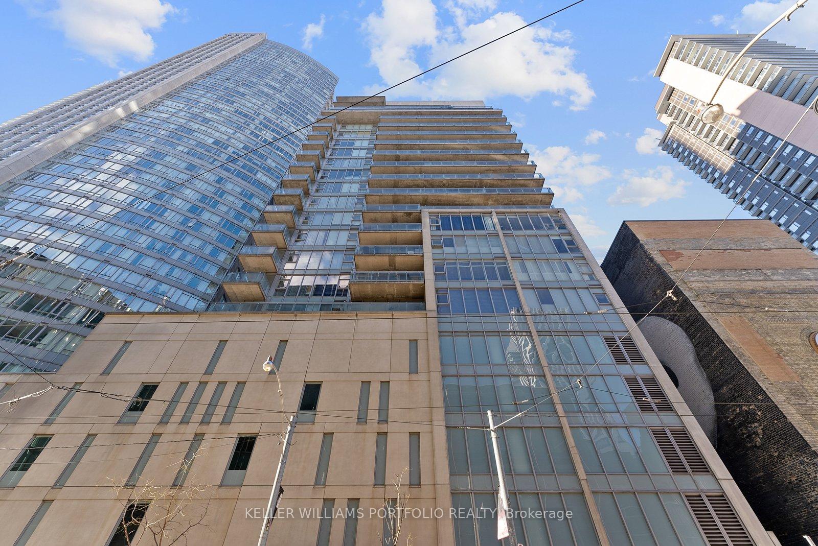 220-victoria-street-toronto-ontario-c13009128