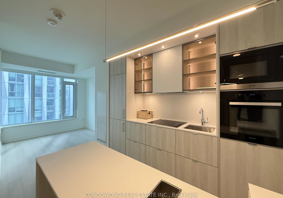 11-yorkville-avenue-toronto-ontario-c13009326