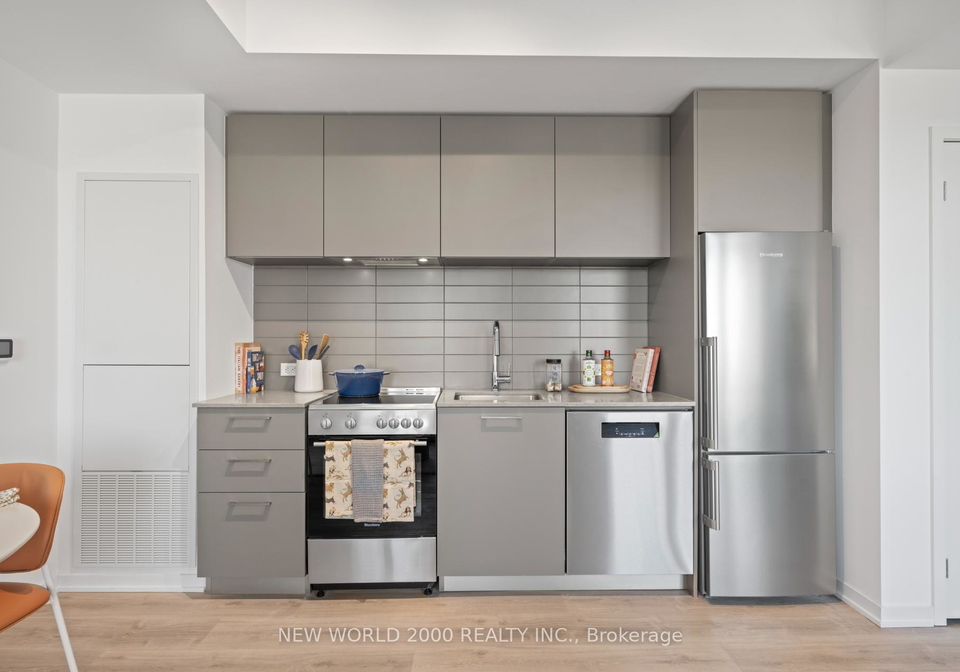 101-roehampton-avenue-toronto-ontario-c13009374