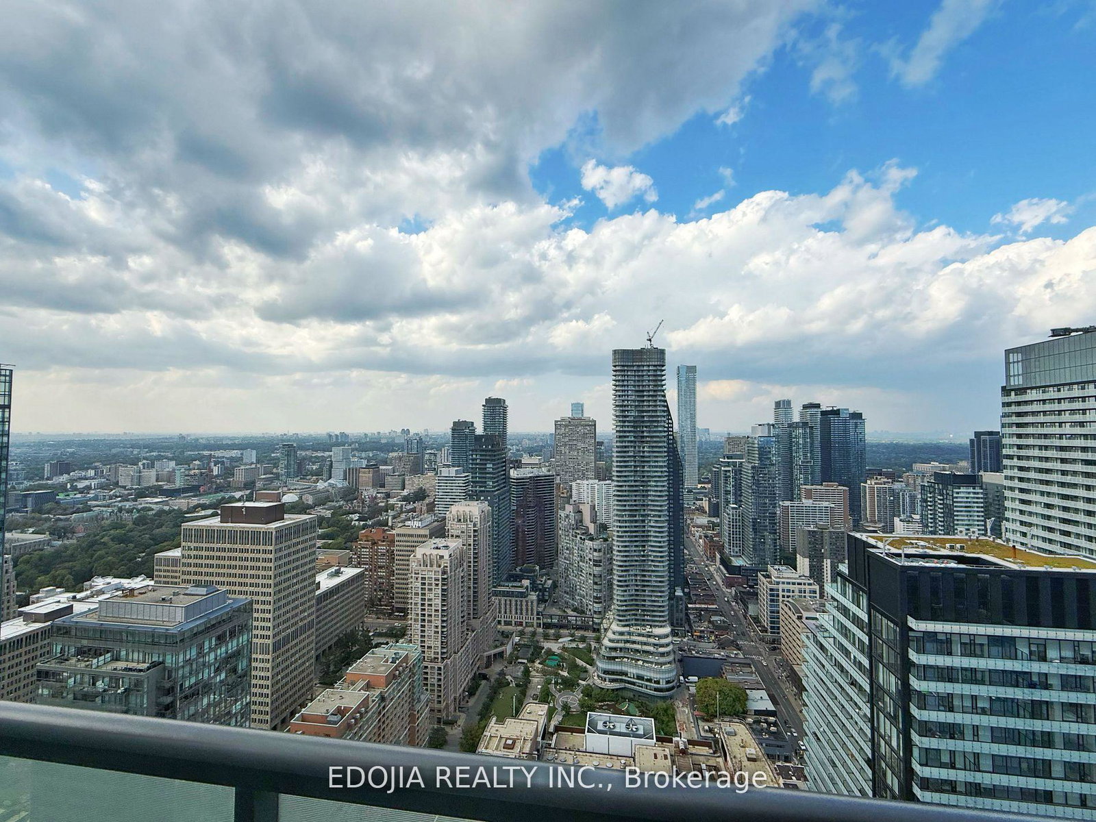 15-grenville-street-toronto-ontario-c13009382