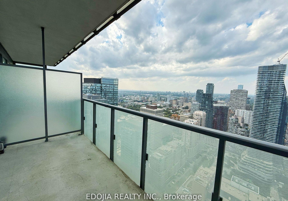15-grenville-street-toronto-ontario-c13009382