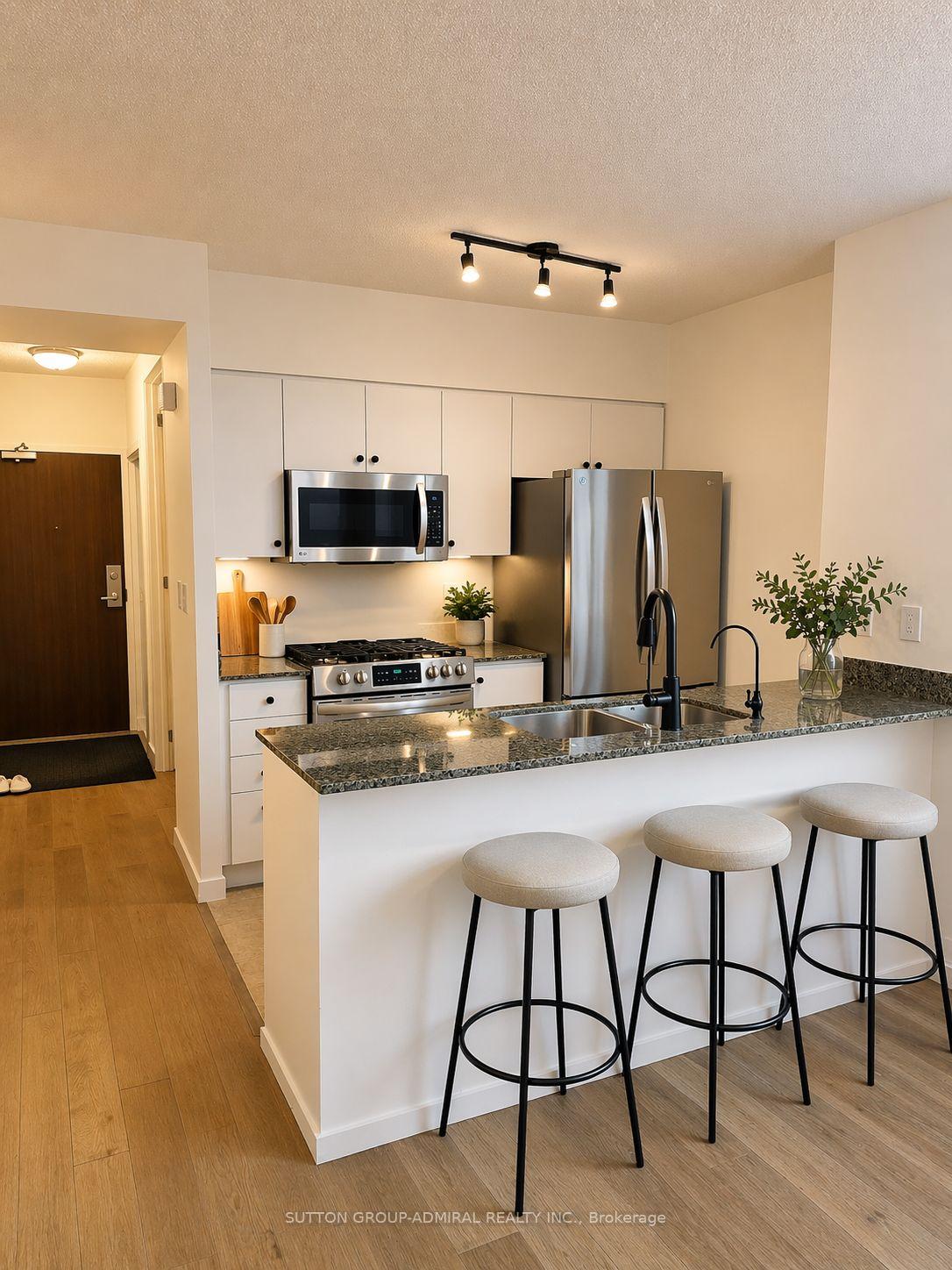35-mariner-terrace-toronto-ontario-c13009386