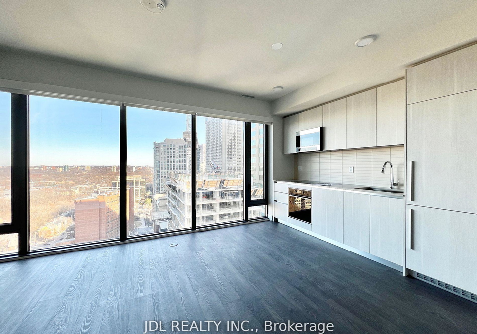 8-cumberland-street-toronto-ontario-c13009392