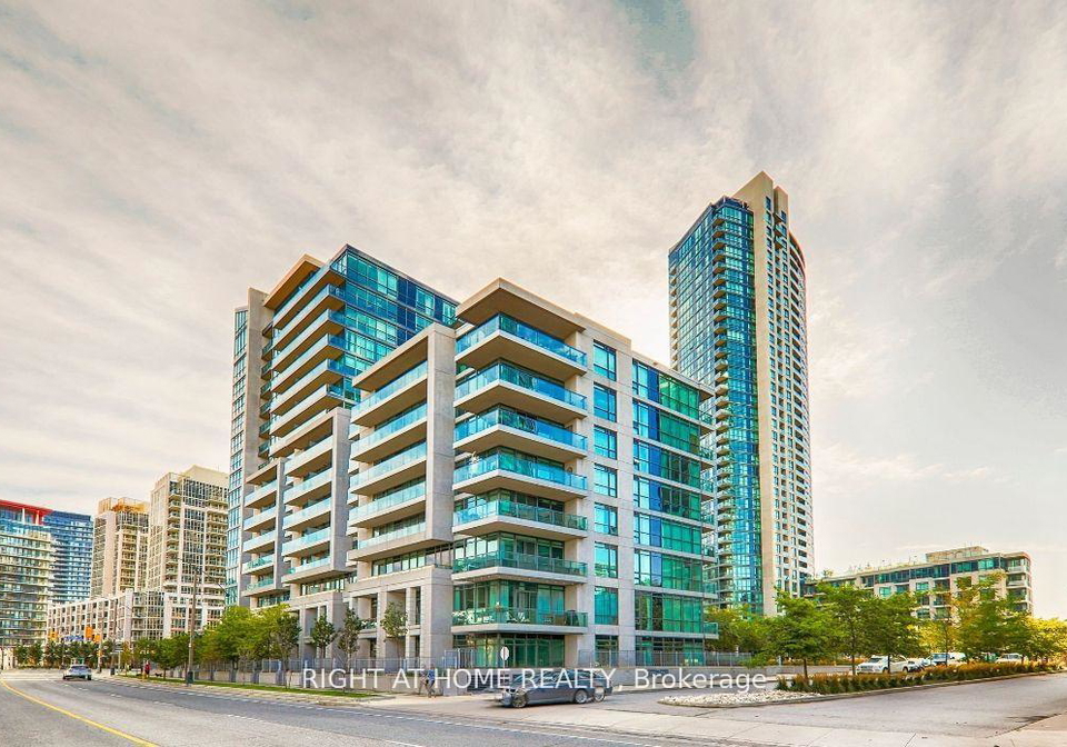 209-fort-york-boulevard-toronto-ontario-c13009394