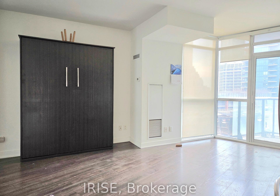 169-fort-york-boulevard-toronto-ontario-c13009428