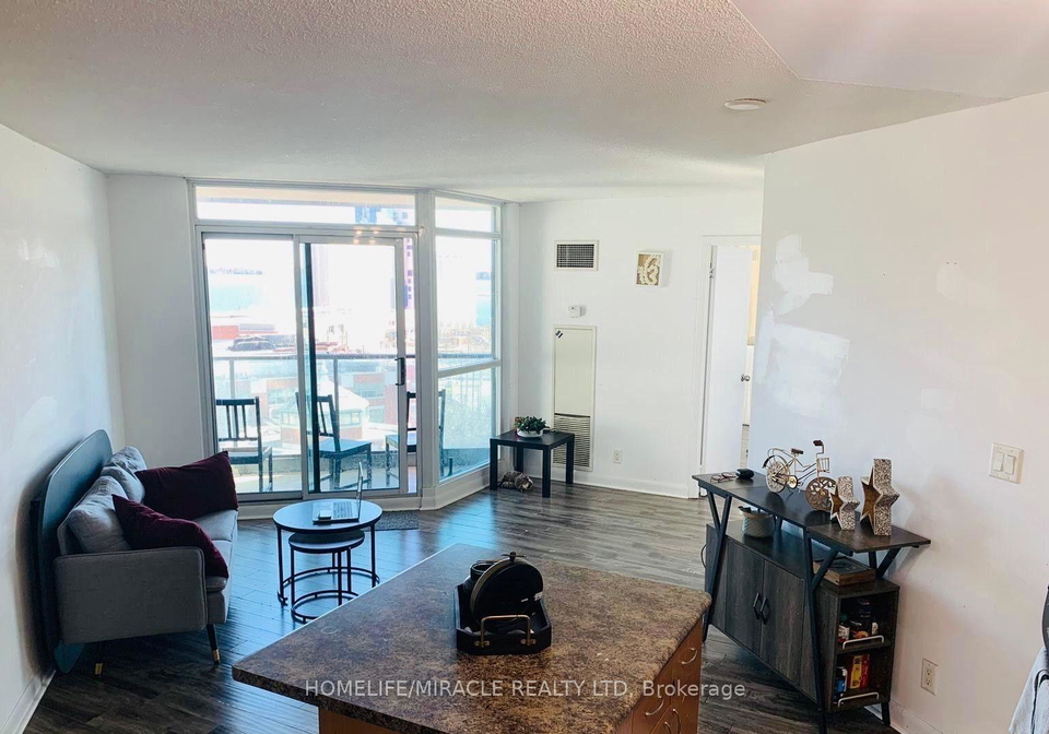 600-fleet-street-toronto-ontario-c13009528